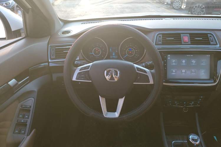 Used BAIC Weiwang S50 2016 1.5T Manual Joyful Premium Edition Steering Wheel