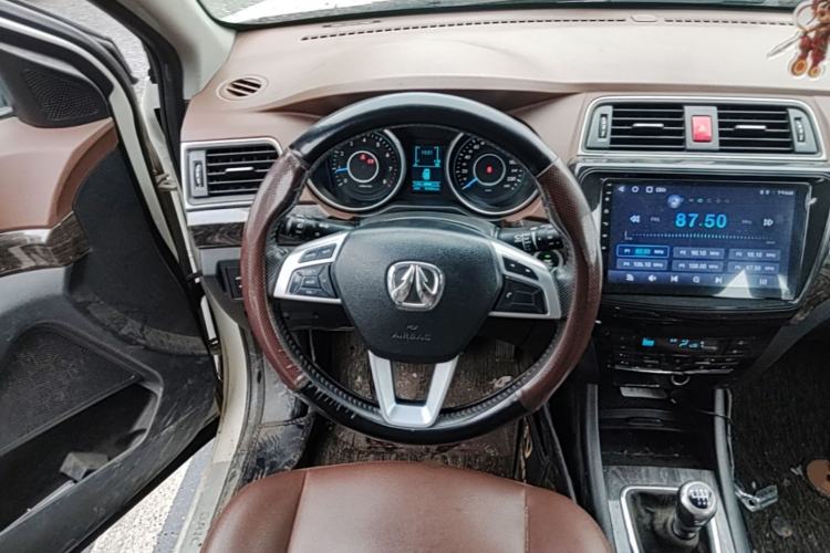 Used BAIC Weiwang S50 2016 1.5T Manual Lede Premium Edition Steering Wheel