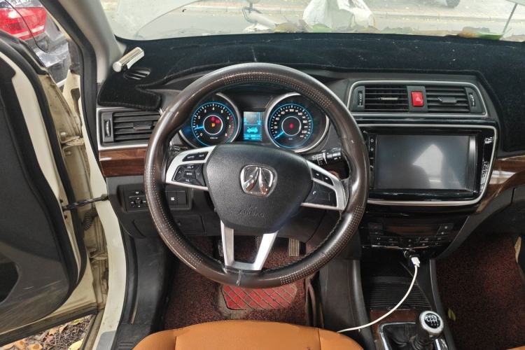 Used BAIC Weiwang S50 2016 1.5T Manual Joyful Premium Edition Steering Wheel