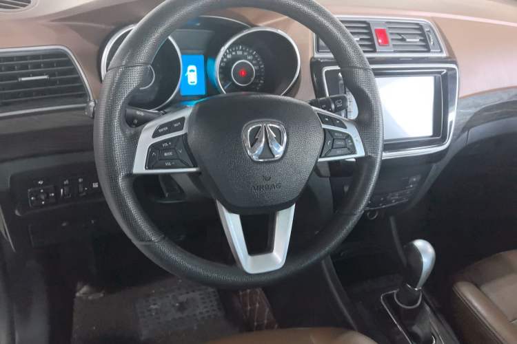 Used BAIC Weiwang S50 2016 1.5T CVT Joyful Luxury Model Steering Wheel