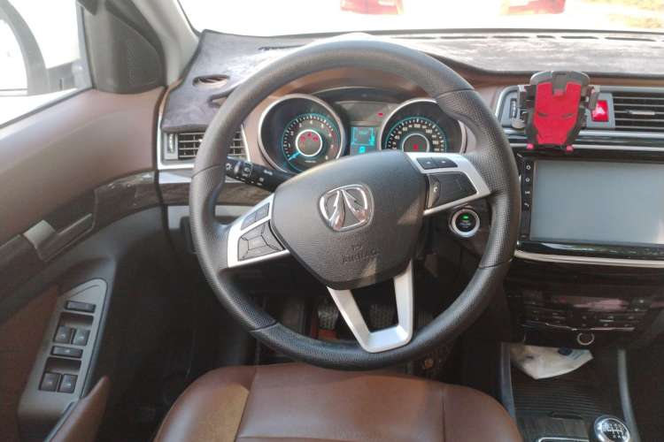 Used BAIC Weiwang S50 2016 1.5T Manual Joyful Luxury Edition Steering Wheel