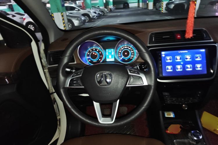 Used BAIC Weiwang S50 2016 1.5T Manual Joyful Luxury Edition Steering Wheel