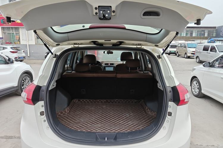 Used BAIC Weiwang S50 2016 1.5T CVT Joyful Luxury Model Trunk