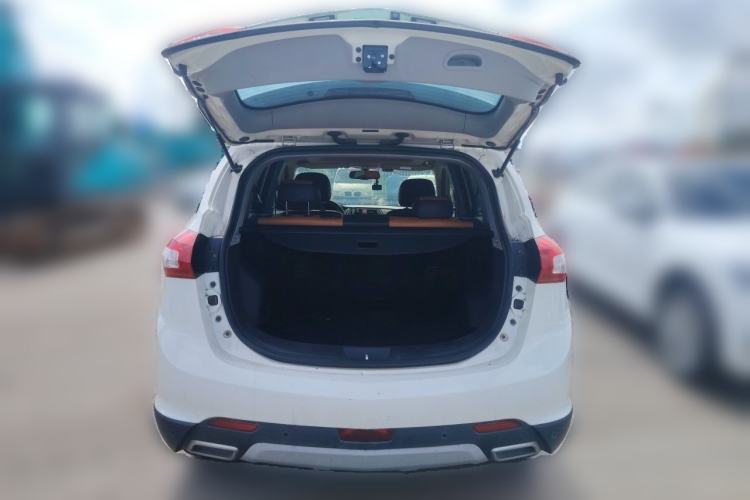 Used BAIC Weiwang S50 2016 1.5T CVT Joyful Premium Edition Trunk