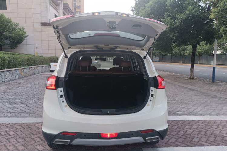 Used BAIC Weiwang S50 2016 1.5T CVT Joyful Luxury Model Trunk