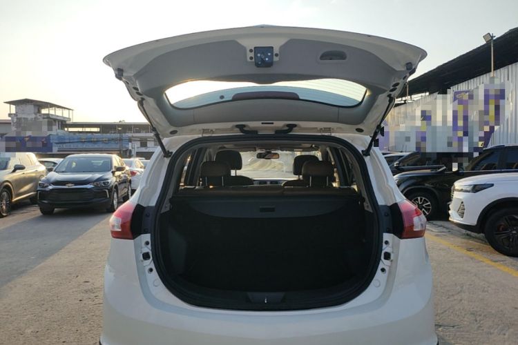 Used BAIC Weiwang S50 2016 1.5T Manual Joyful Premium Edition Trunk