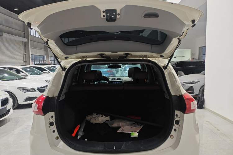 Used BAIC Weiwang S50 2016 1.5T Manual Lede Premium Edition Trunk