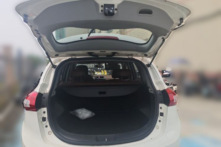 Used BAIC Weiwang S50 2016 1.5T CVT Joyful Luxury Model Trunk