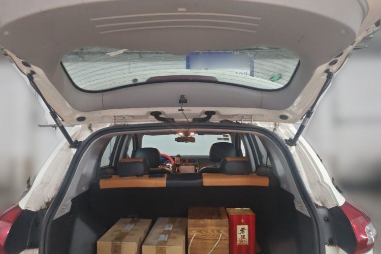 Used BAIC Weiwang S50 2016 1.5T Manual Joyful Comfort Model Trunk