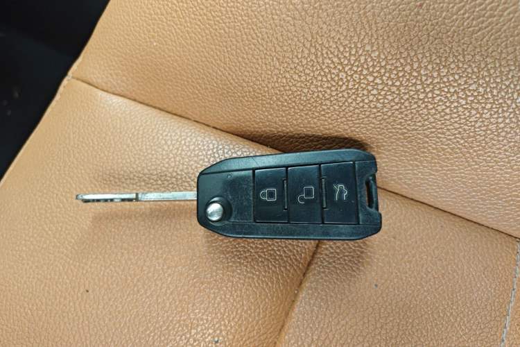Used BAIC Weiwang S50 2016 1.5T CVT Joyful Elite Edition Vehicle Key