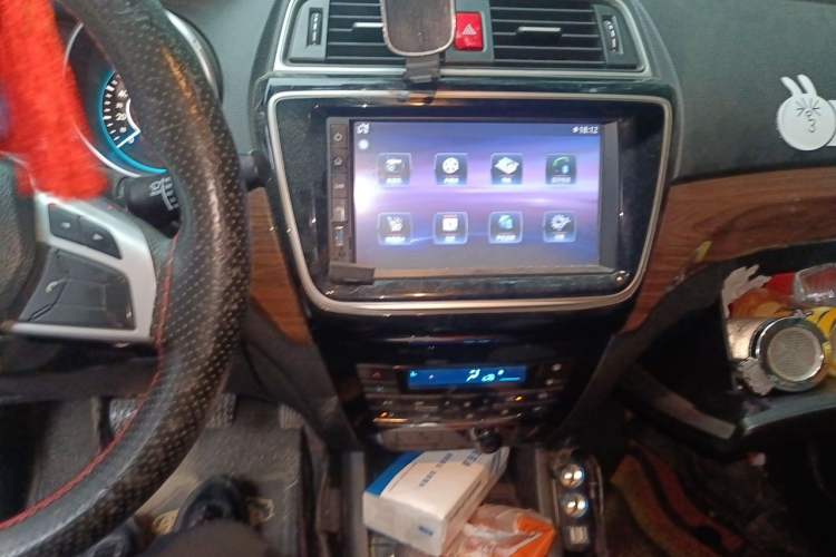 Used BAIC Weiwang S50 2016 1.5T Manual Happy Motion Superior Edition Audio And AC Panel