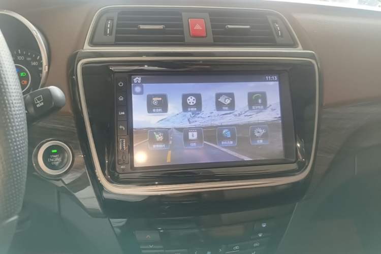 Used BAIC Weiwang S50 2016 1.5T Manual Joyful Luxury Edition Audio And AC Panel