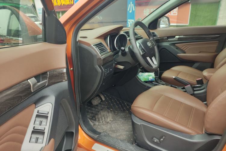 Used BAIC Weiwang S50 2016 1.5T CVT Joyful Premium Edition Driver Seat