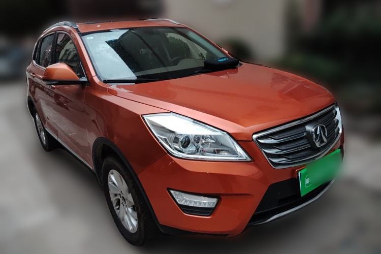 Used BAIC Weiwang S50 2016 1.5T Manual Joyful Luxury Edition Front Right 45 Deg