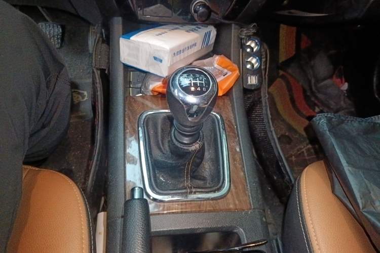 Used BAIC Weiwang S50 2016 1.5T Manual Happy Motion Superior Edition Gear Lever