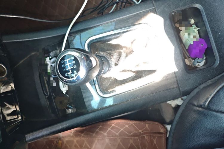 Used BAIC Weiwang S50 2016 1.5T Manual Joyful Premium Edition Gear Lever