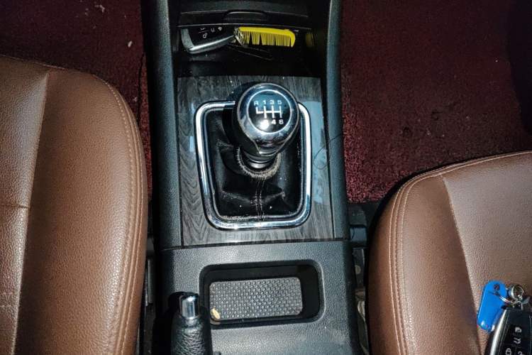 Used BAIC Weiwang S50 2016 1.5T Manual Joyful Luxury Edition Gear Lever
