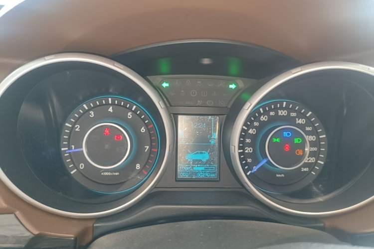 Used BAIC Weiwang S50 2016 1.5T Manual Joyful Luxury Edition Instrument Cluster