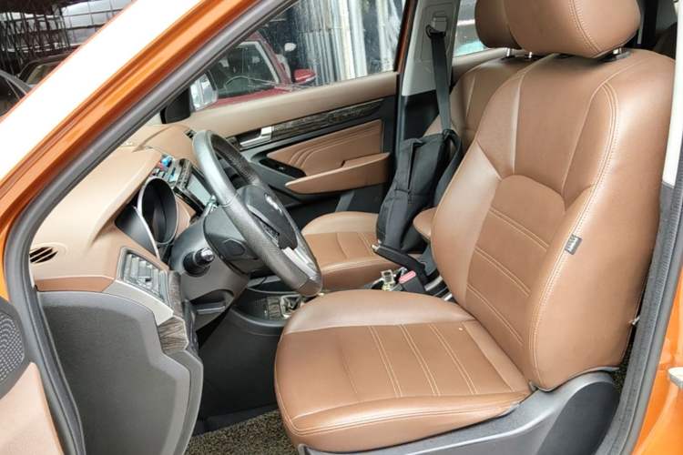 Used BAIC Weiwang S50 2016 1.5T Manual Lede Premium Edition Left Front Seat