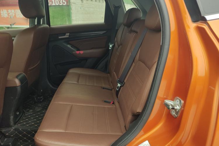 Used BAIC Weiwang S50 2016 1.5T CVT Joyful Premium Edition Left Rear Seat