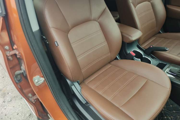 Used BAIC Weiwang S50 2016 1.5T CVT Joyful Premium Edition Right Front Seat