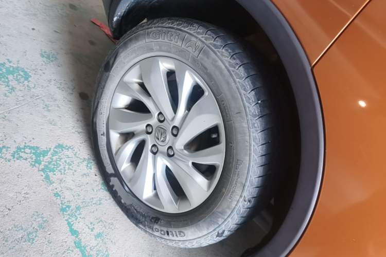Used BAIC Weiwang S50 2016 1.5T Manual Joyful Luxury Edition Right Rear Wheel Hub