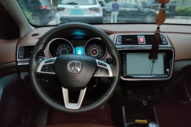 Used BAIC Weiwang S50 2016 1.5T Manual Joyful Luxury Edition Steering Wheel