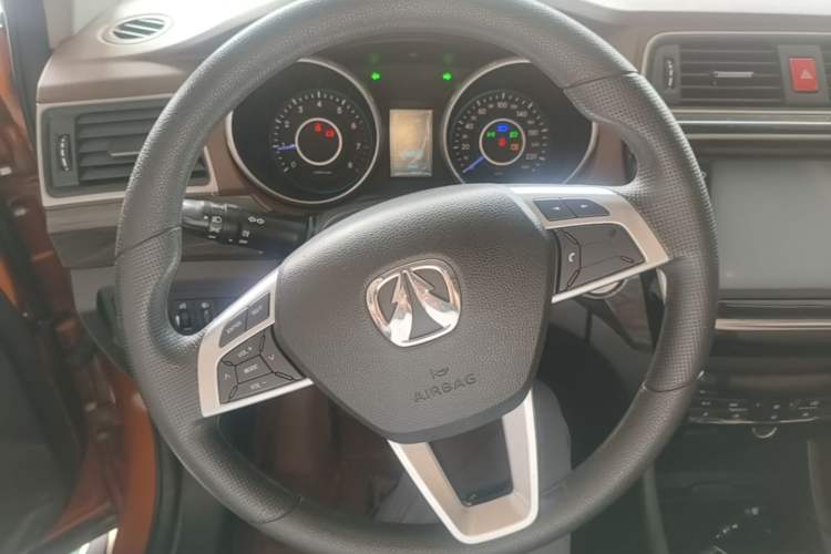 Used BAIC Weiwang S50 2016 1.5T Manual Joyful Luxury Edition Steering Wheel