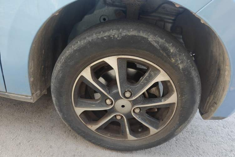 Used Baizhi New Energy Daxiong 2022 10.36kWh Le Xiong Right Front Wheel Hub