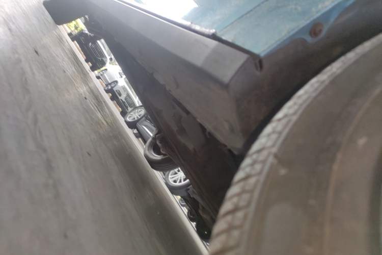 Used Baizhi New Energy Daxiong 2022 10.36kWh Le Xiong Right Side Sill