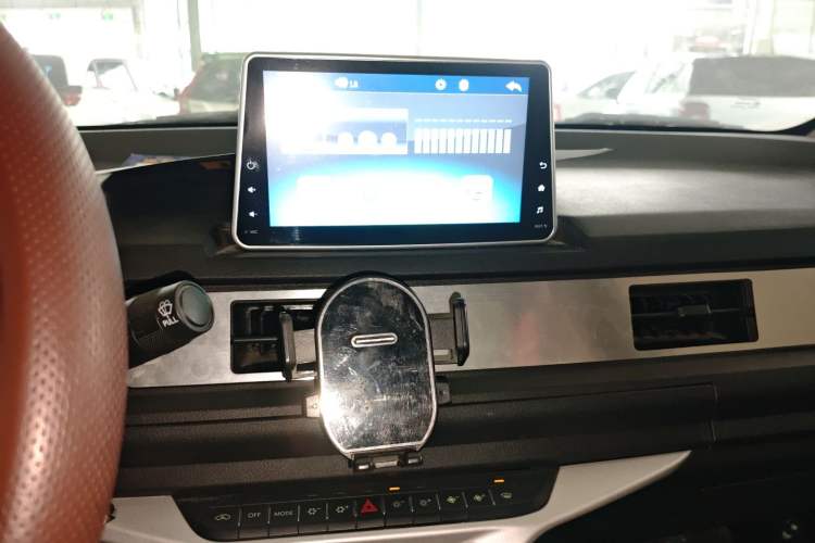 Used Baizhi New Energy Daxiong 2022 10.36kWh Le Xiong S Standard Edition Audio And AC Panel