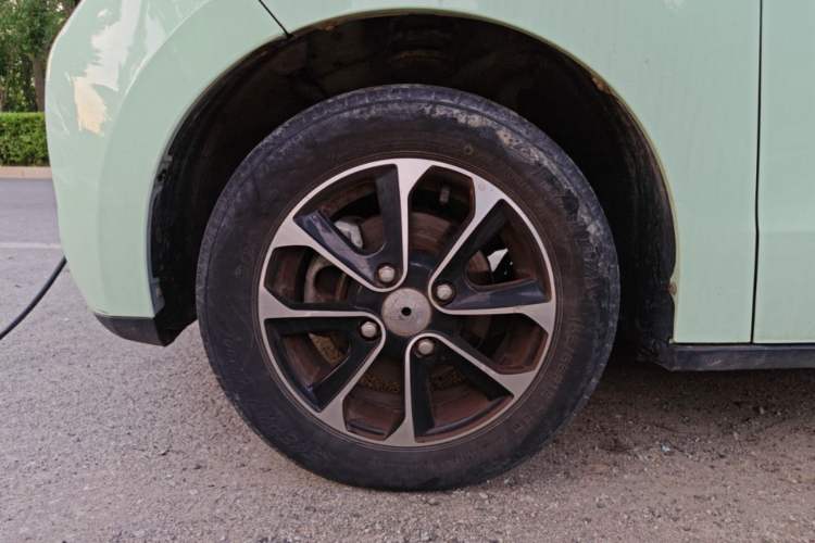 Used Baizhi New Energy Daxiong 2022 15kWh Cool Bear Standard Edition Left Front Wheel Hub