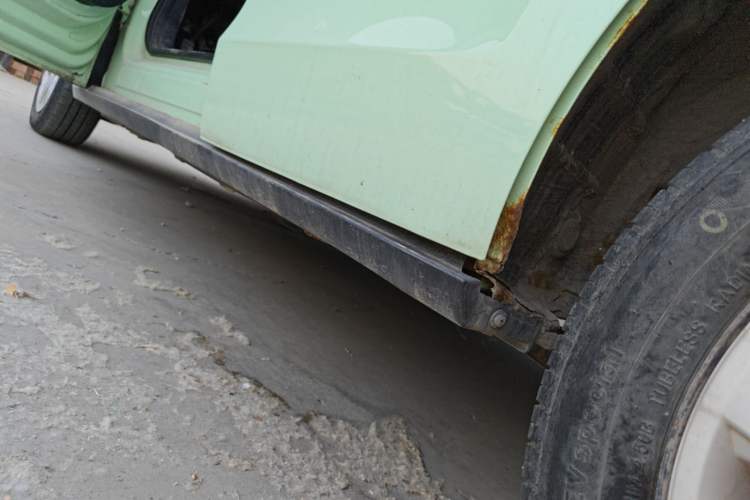 Used Baizhi New Energy Daxiong 2022 10.36kWh Le Xiong Left Side Sill
