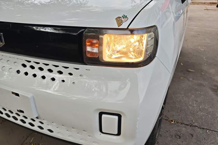 Used Baizhi New Energy Daxiong 2022 10.36kWh Le Xiong S Standard Edition Left Front Headlight