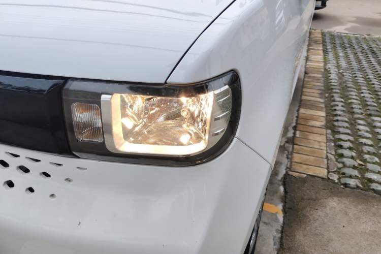 Used Baizhi New Energy Daxiong 2022 10.36kWh Le Xiong Left Front Headlight