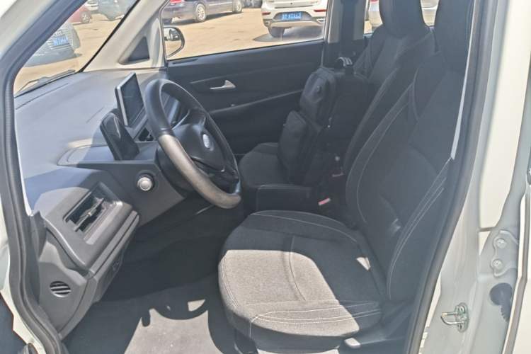 Used Baizhi New Energy Daxiong 2022 10.36kWh Le Xiong S Standard Edition Left Front Seat