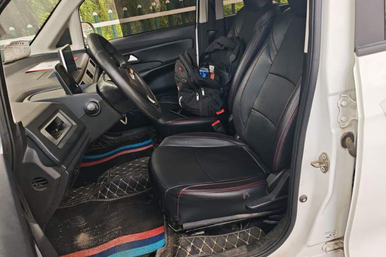 Used Baizhi New Energy Daxiong 2022 10.36kWh Le Xiong S Standard Edition Left Front Seat