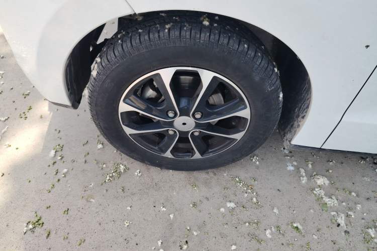 Used Baizhi New Energy Daxiong 2022 15kWh Cool Bear Standard Edition Left Front Wheel Hub