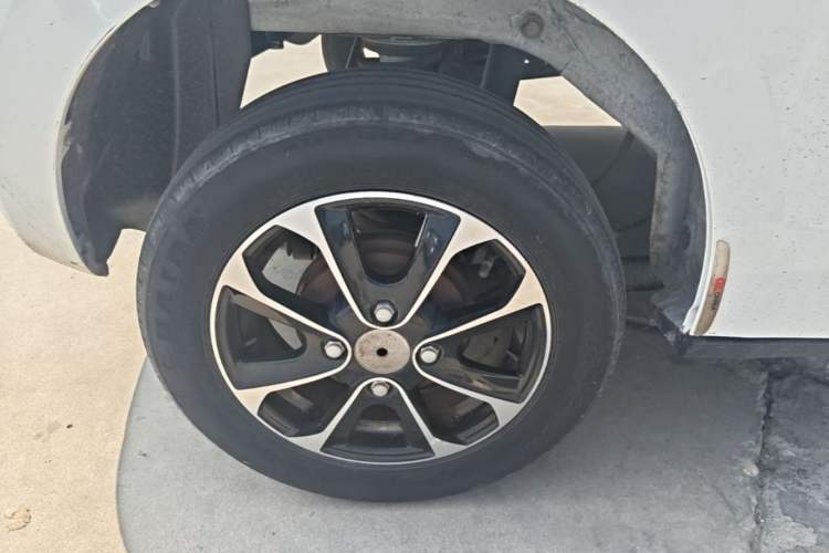 Used Baizhi New Energy Daxiong 2022 10.36kWh Le Xiong S Standard Edition Right Rear Wheel Hub
