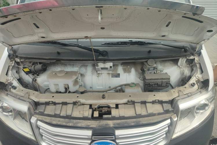 Used Bak Xingyi 2020 All-Electric Closed Cargo Van Engine Bay