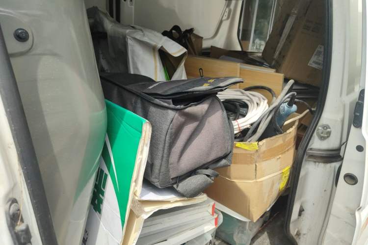 Used Bak Xingyi 2020 All-Electric Closed Cargo Van Left Rear Seat