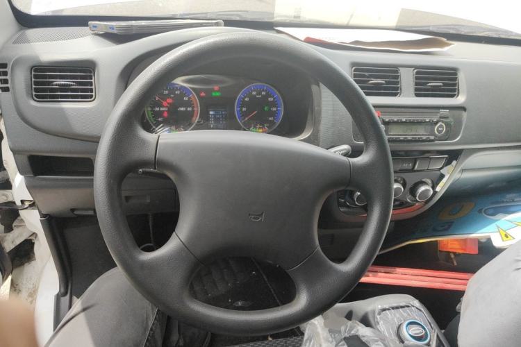 Used Bak Xingyi 2020 All-Electric Closed Cargo Van Steering Wheel