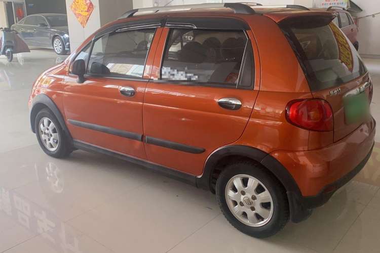 Used Baojun 2012 Revised Version 1.2L Manual Sporty Edition Dynamic Type Exterior 5