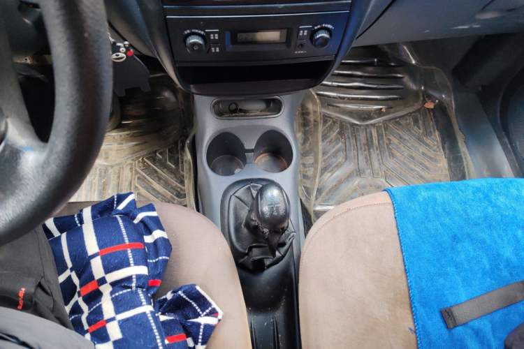 Used Baojun 2012 1.0L Manual P-TEC Superior Model Gear Lever