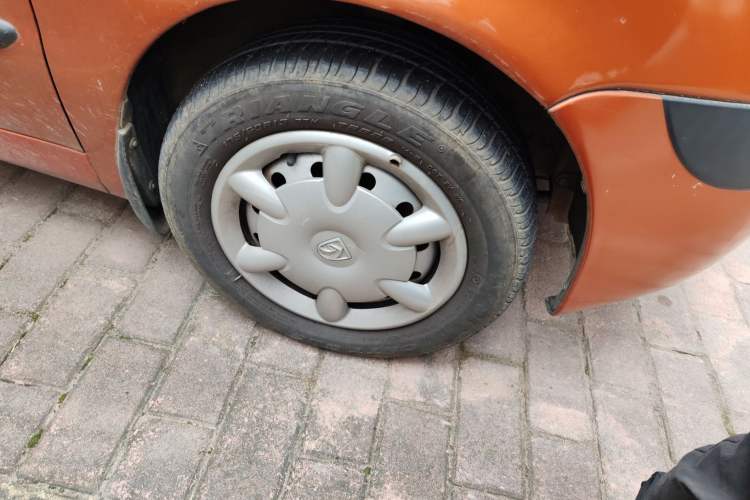 Used Baojun 2012 1.0L Manual P-TEC Superior Model Right Front Wheel Hub