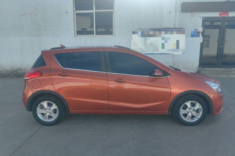 Used Baojun 310 2016 1.2L Manual Luxury Model Exterior 2