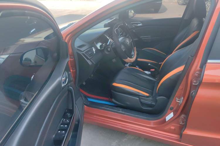 Used Baojun 310 2016 1.2L Manual Luxury Model Interior 2