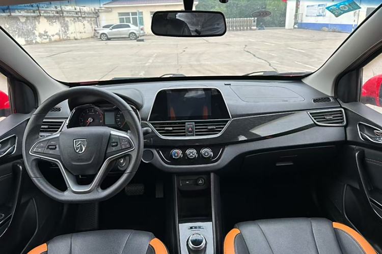 Used Baojun 310 2017 1.5L Automatic Luxury Model Interior 2