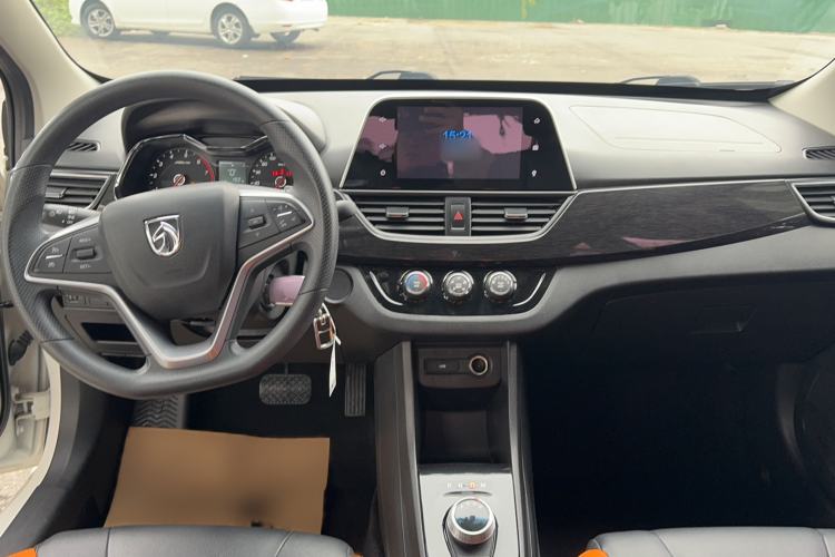 Used Baojun 310 2017 1.5L Automatic Luxury Model Interior 3