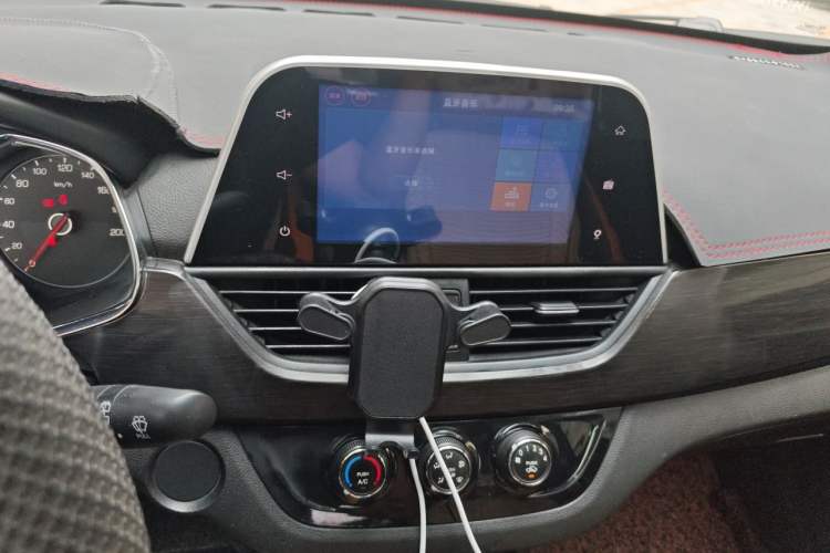 Used Baojun 310 2016 1.2L Manual Luxury Model Audio And AC Panel